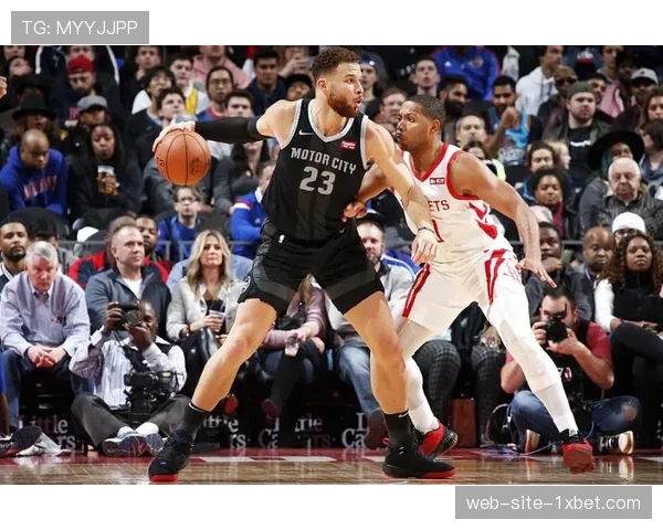 青岛外援米奇空砍大号两双 球队关键时刻执行力不足